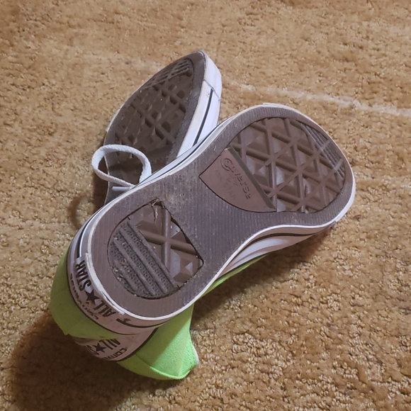 Converse - Picture 2 of 2